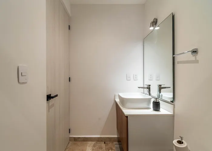 Bright 1 Bd With Balcony Сasa de vacaciones