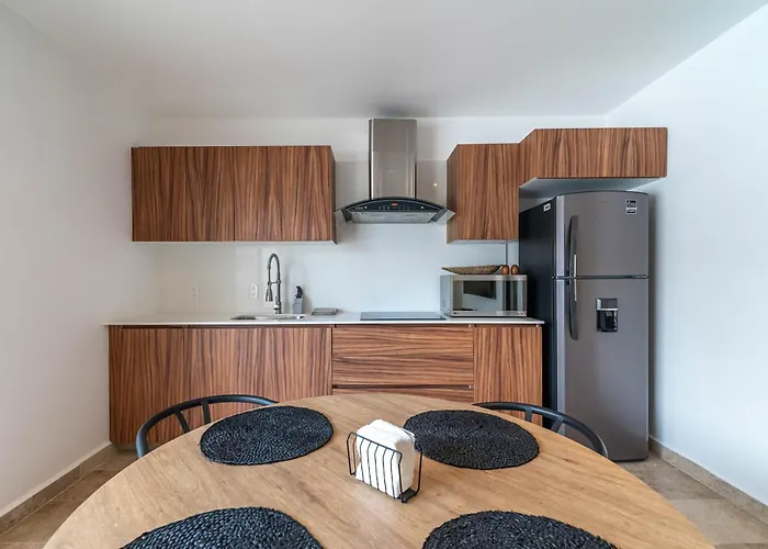 Bright 1 Bd With Balcony Сasa de vacaciones
