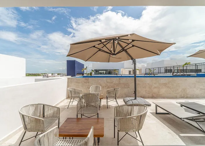 Bright 1 Bd With Balcony *
